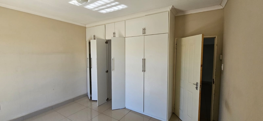 3 Bedroom Property for Sale in Kimdustria Northern Cape